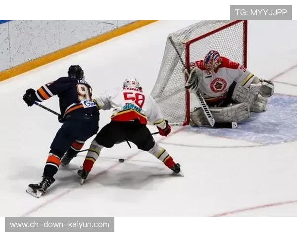 尼科·帕斯成核心引擎 科莫进攻体系全面围绕展开