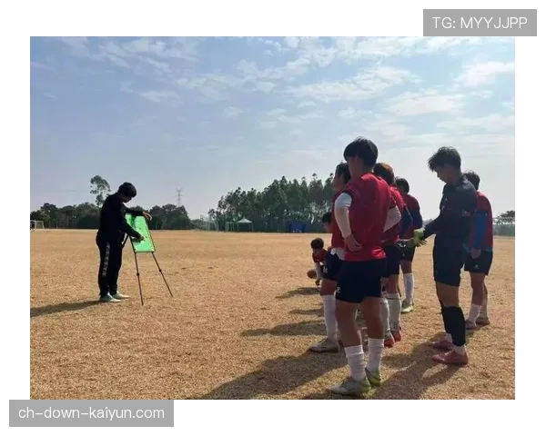 青少年足球训练营引入专业定位球训练课程，培养专项技术